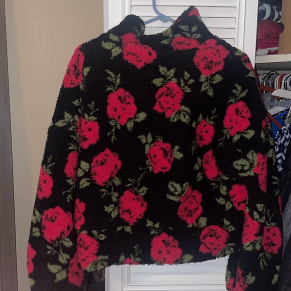 Rose print teddy coat - Picture 3 of 3